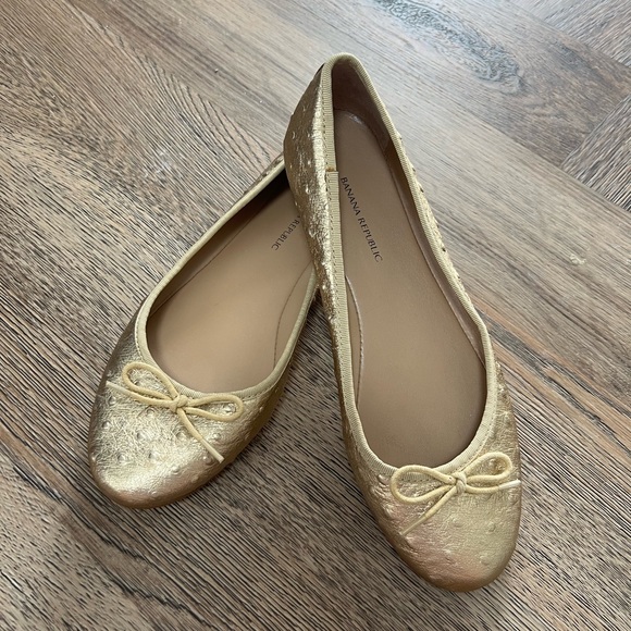 Banana Republic Shoes - Banana Republic Authentic Leather Gold Ballet Flats NWOT